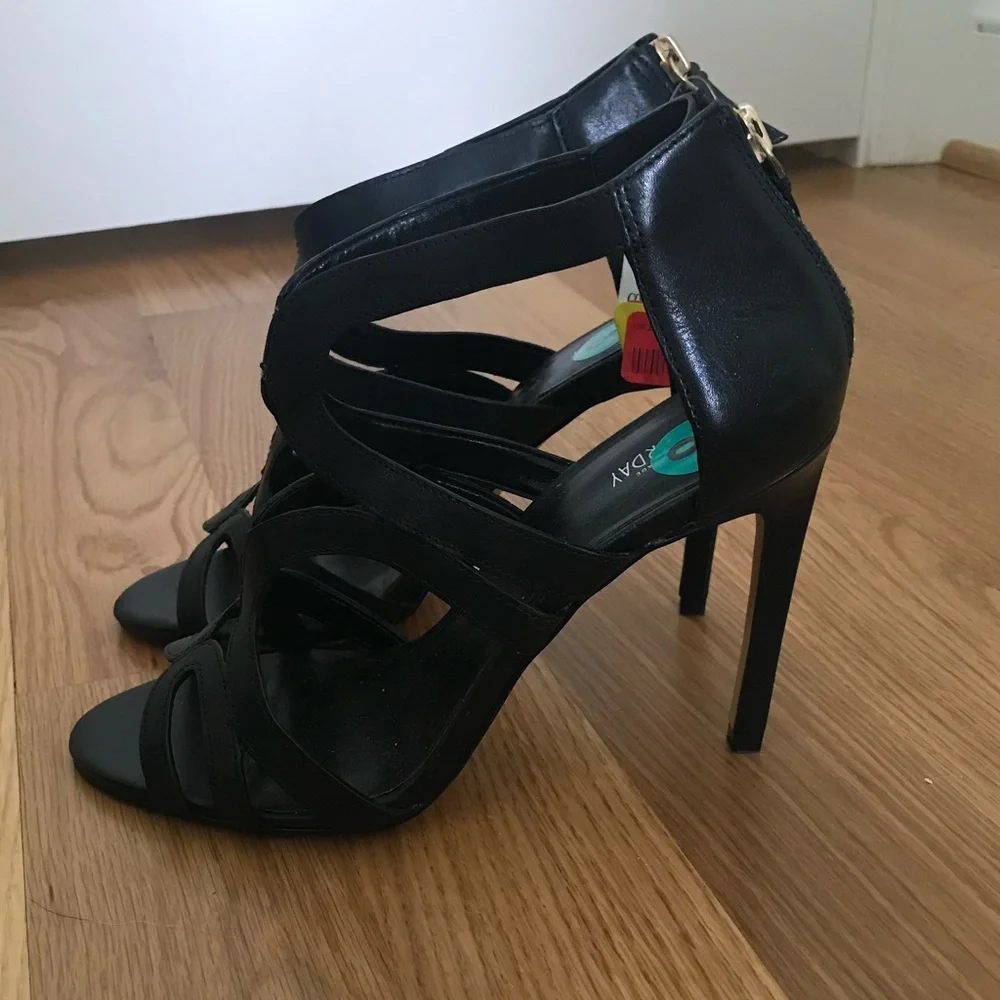 kate spade stunning pair